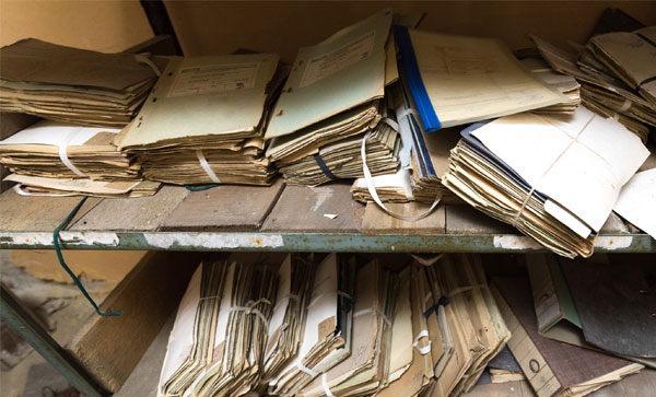 Document Recovery Services -Old Documents | Iron Mountain